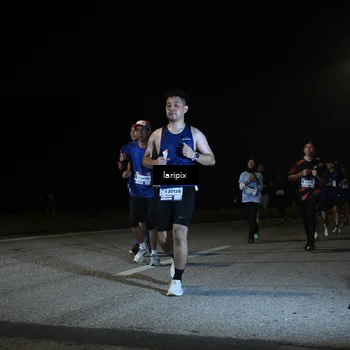 Runner Photo 7571518