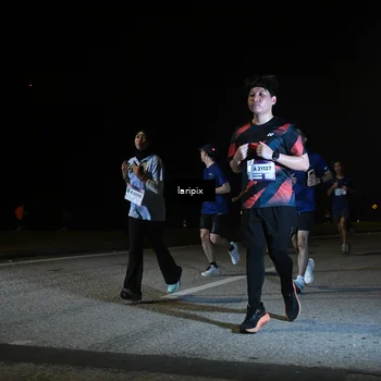 Runner Photo 7571530