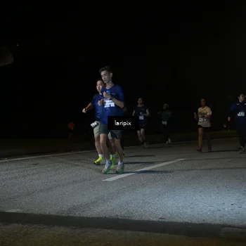 Runner Photo 7571685