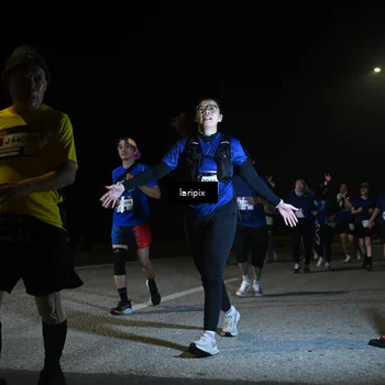 Runner Photo 7571900