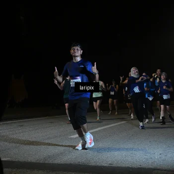 Runner Photo 7571926