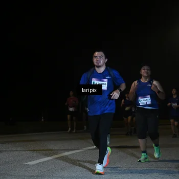 Runner Photo 7572359