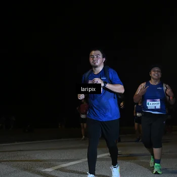 Runner Photo 7572378