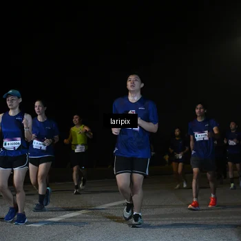Runner Photo 7572449