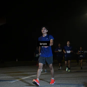 Runner Photo 7572473
