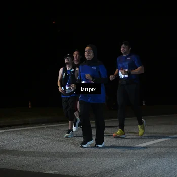 Runner Photo 7572695