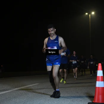 Runner Photo 7573768