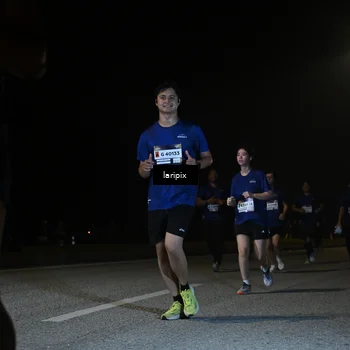 Runner Photo 7573840