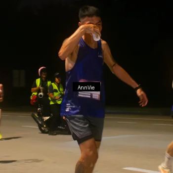 Runner Photo 7574751