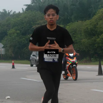Runner Photo 7575385