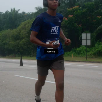 Runner Photo 7575389