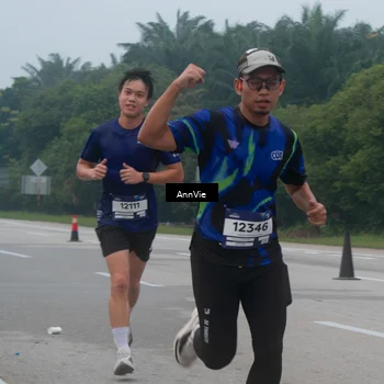 Runner Photo 7575444