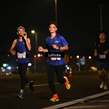 Runner Photo 7585958