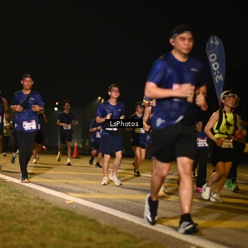 Runner Photo 7585974