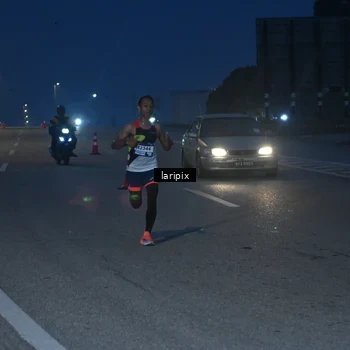 Runner Photo 7586004