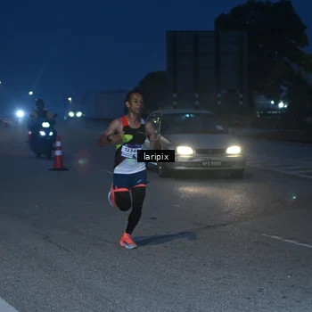 Runner Photo 7586008