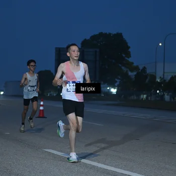Runner Photo 7586026