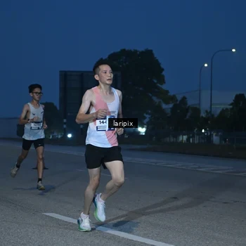 Runner Photo 7586030