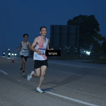 Runner Photo 7586031