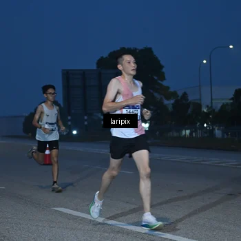 Runner Photo 7586033
