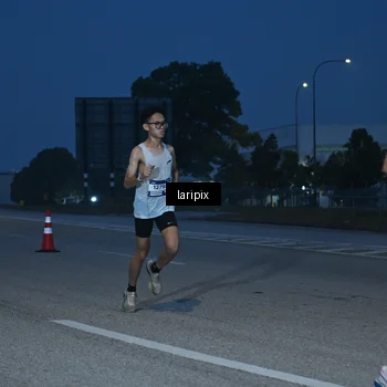 Runner Photo 7586036