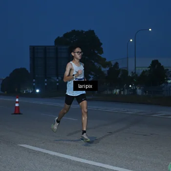 Runner Photo 7586038