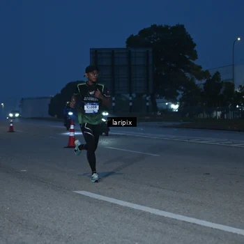 Runner Photo 7586051