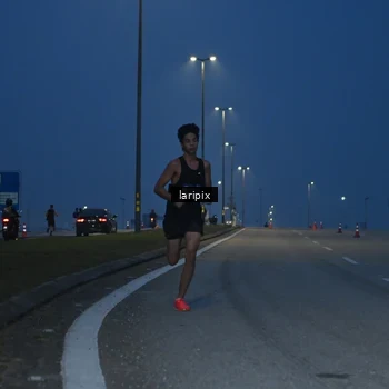 Runner Photo 7586060