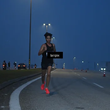 Runner Photo 7586062