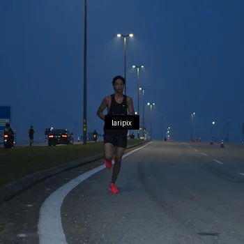 Runner Photo 7586063