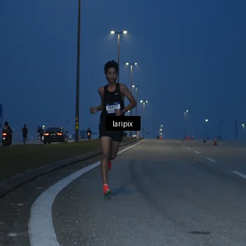 Runner Photo 7586067