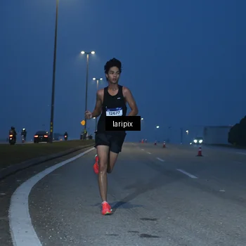 Runner Photo 7586073