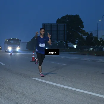 Runner Photo 7586083