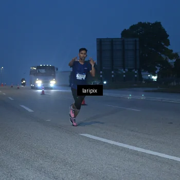 Runner Photo 7586084