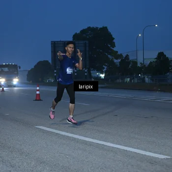 Runner Photo 7586088