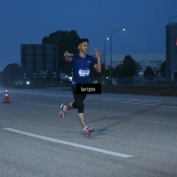 Runner Photo 7586093
