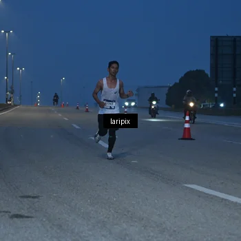 Runner Photo 7586097