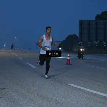 Runner Photo 7586101