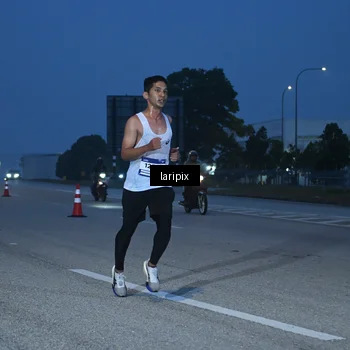 Runner Photo 7586113