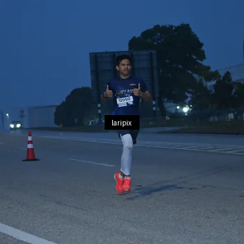 Runner Photo 7586120