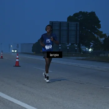 Runner Photo 7586133
