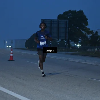 Runner Photo 7586139