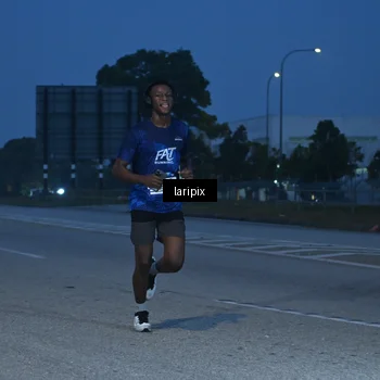 Runner Photo 7586143