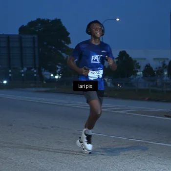 Runner Photo 7586145