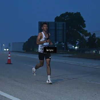 Runner Photo 7586156