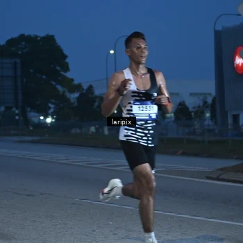 Runner Photo 7586158