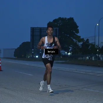 Runner Photo 7586160