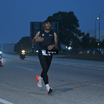 Runner Photo 7586169