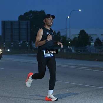 Runner Photo 7586172