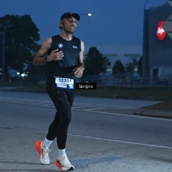 Runner Photo 7586173